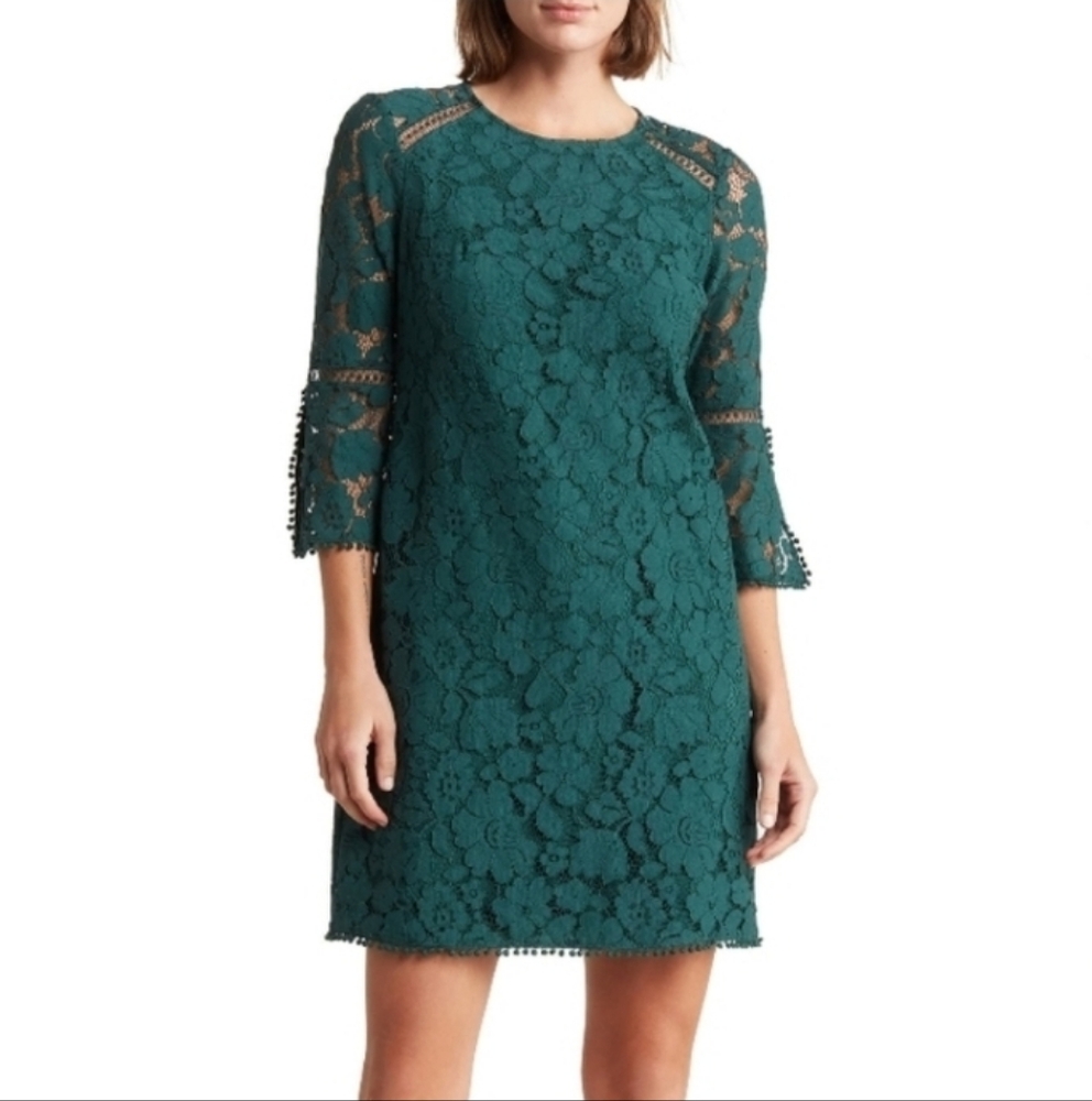 NWT Lace Bell Sleeve Dress by Vince Camuto, Size 4
